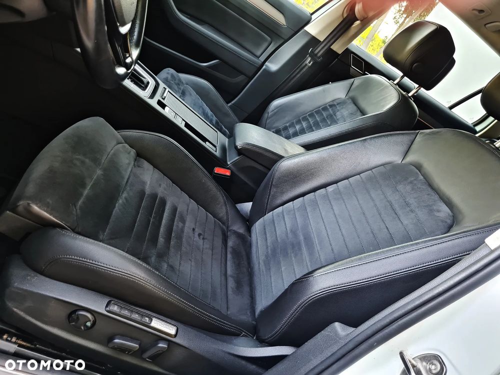 Volkswagen Passat 2.0 TDI Bi-Turbo BMT 4Mot Highline DSG - 21