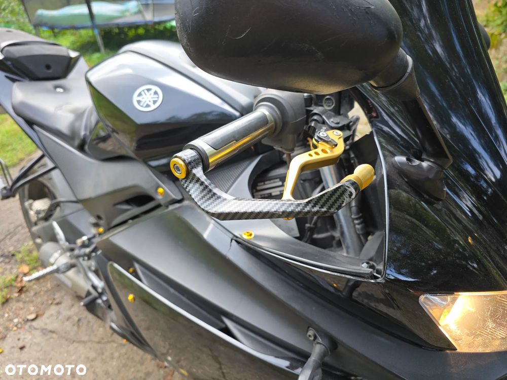 Yamaha YZF - 20