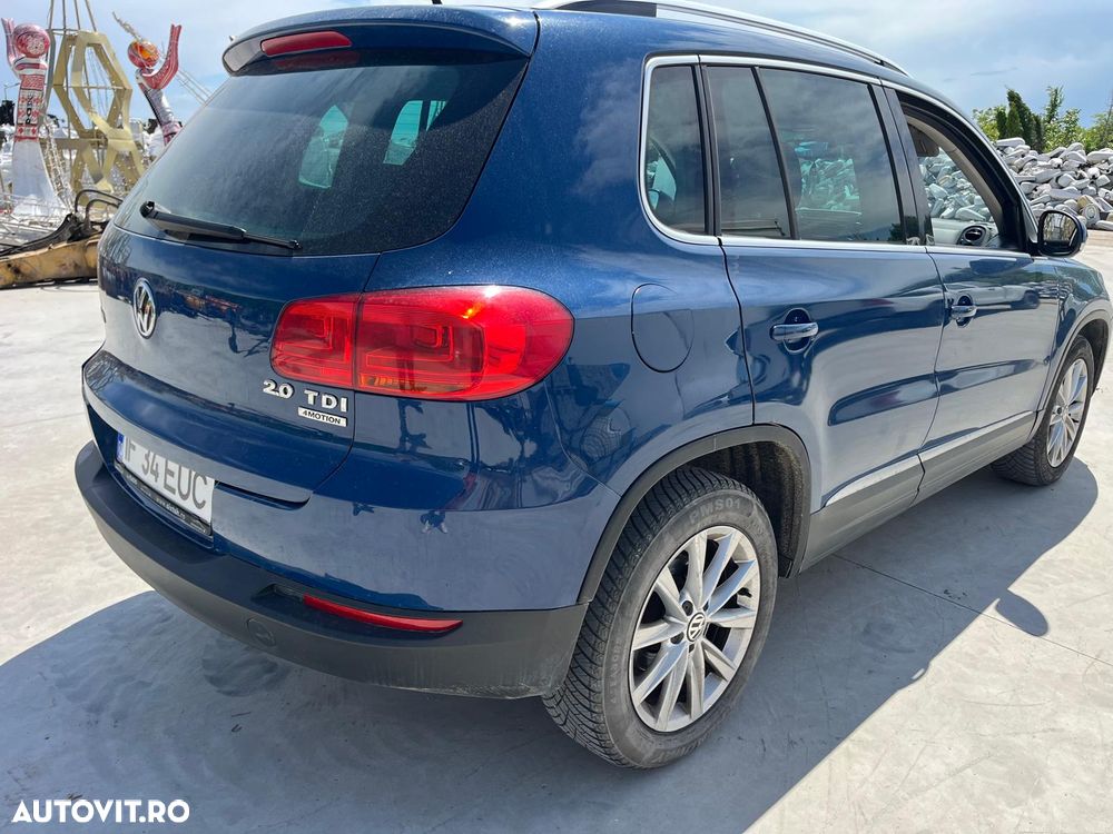 Volkswagen Tiguan 2.0 TDI 4Motion DSG Sport & Style - 4
