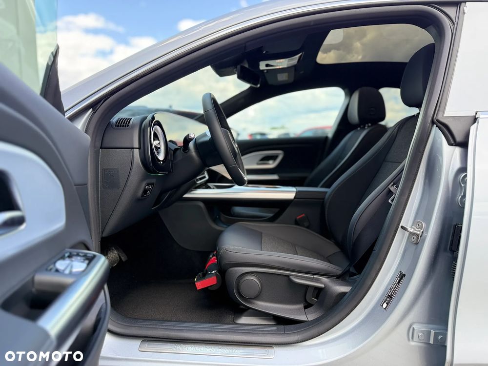 Mercedes-Benz CLA - 18