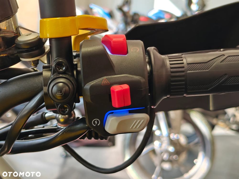 QJMOTOR SVT 650 - 15