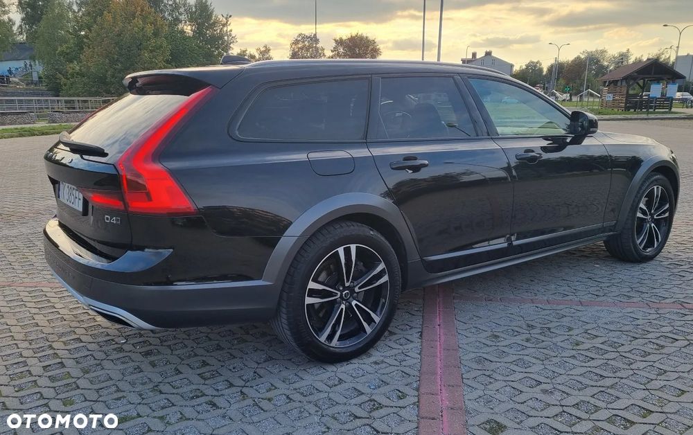 Volvo V90 Cross Country D4 AWD Geartronic Pro - 10