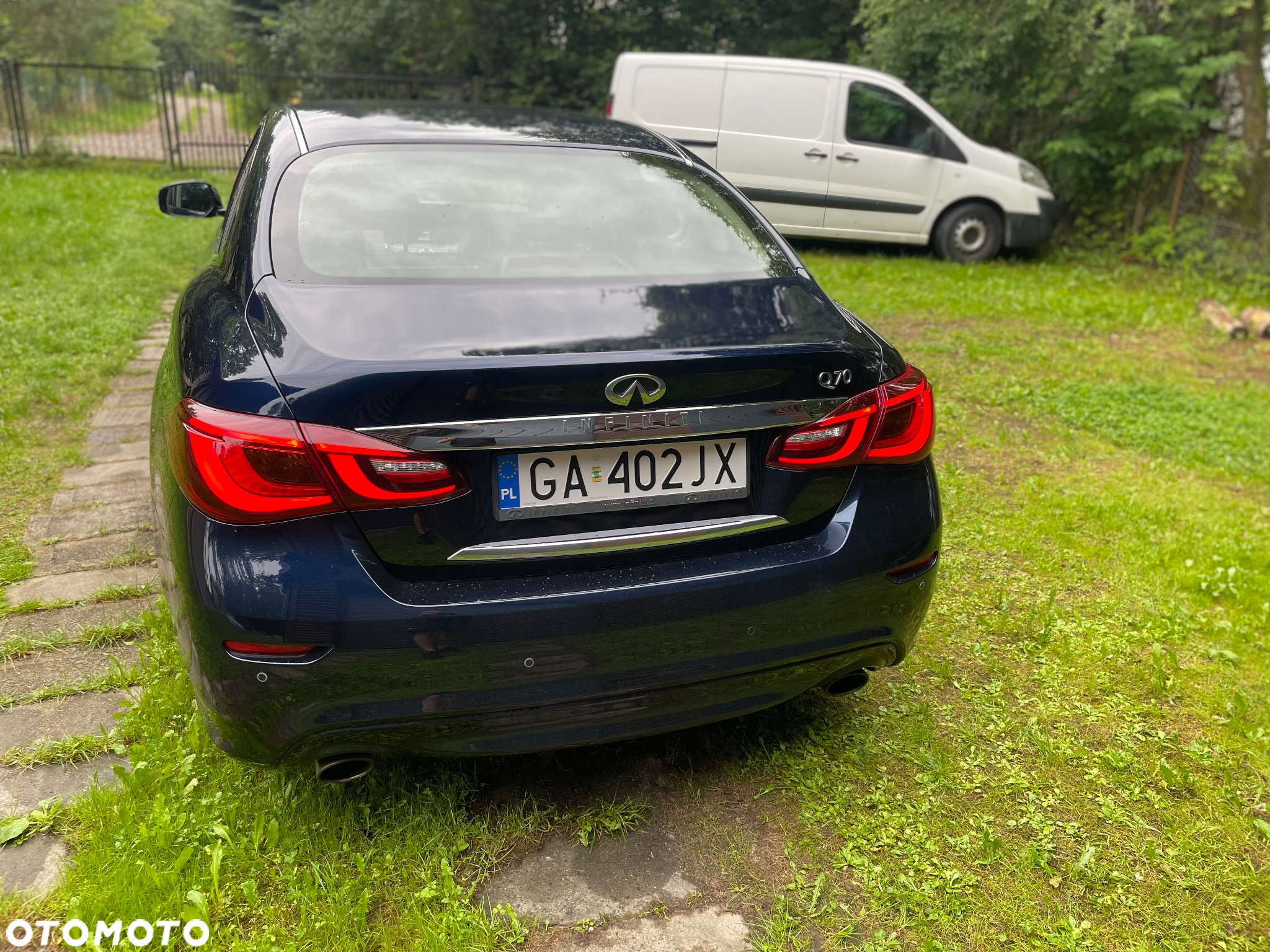 Infiniti Q70 - 17