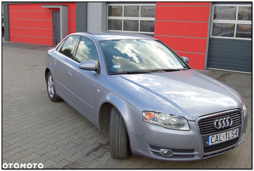 Audi A4 Limousine - 3