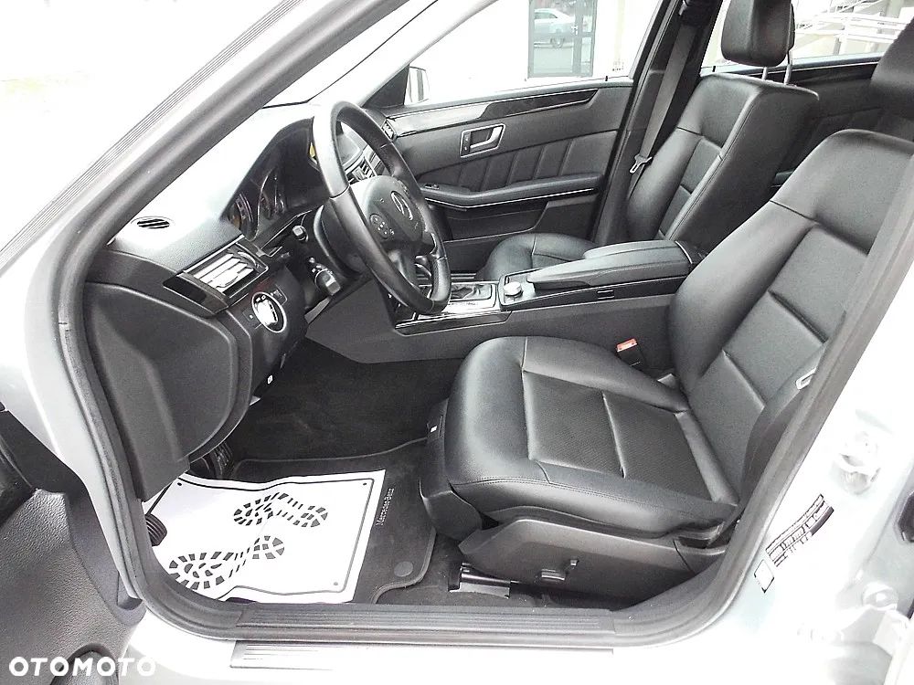 Mercedes-Benz Klasa E 200 CDI DPF BlueEFFICIENCY 7G-TRONIC Avantgarde - 2