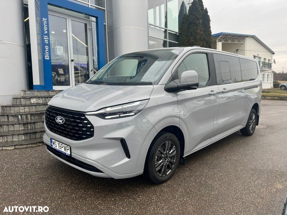 Ford Tourneo Custom - 1