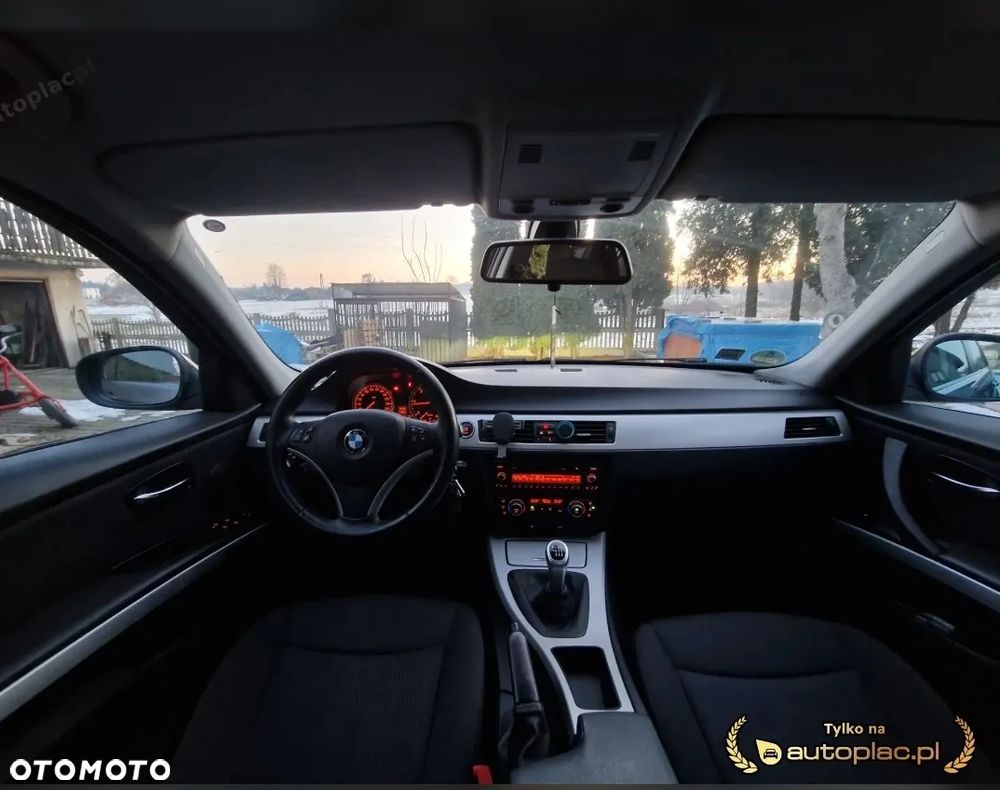 BMW Seria 3 318d - 13