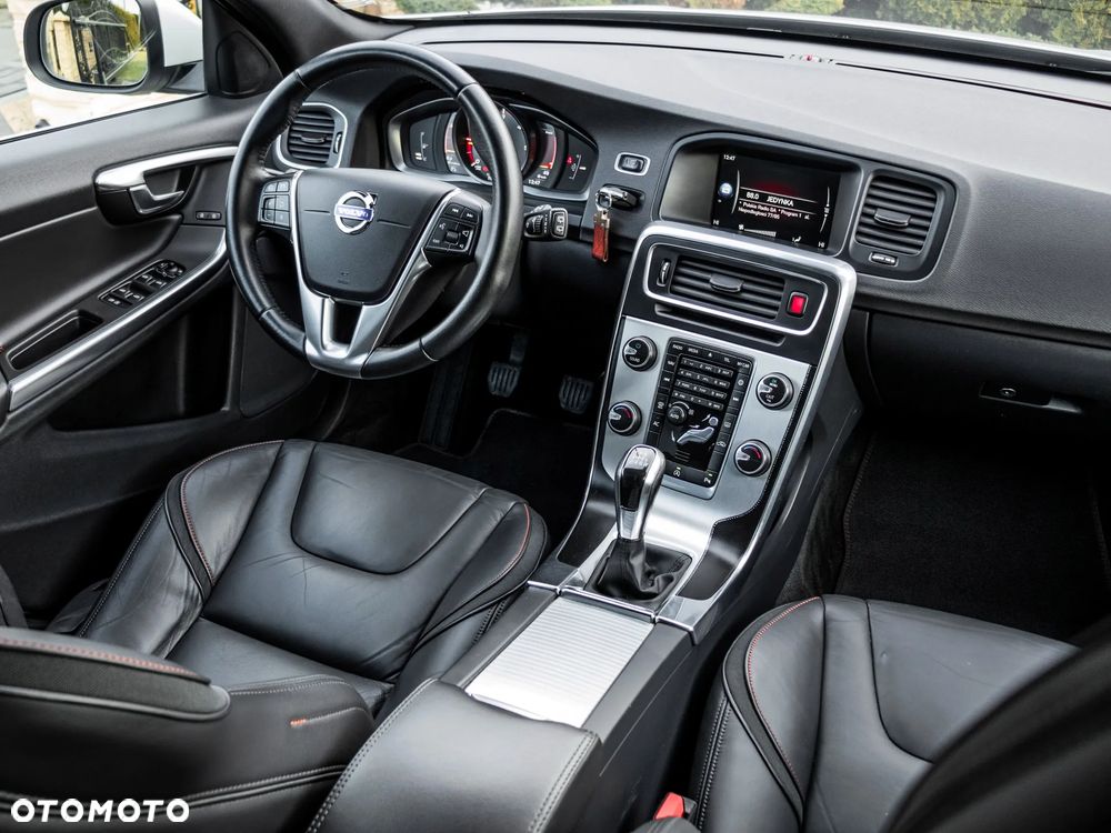 Volvo V60 D2 Ocean Race - 24