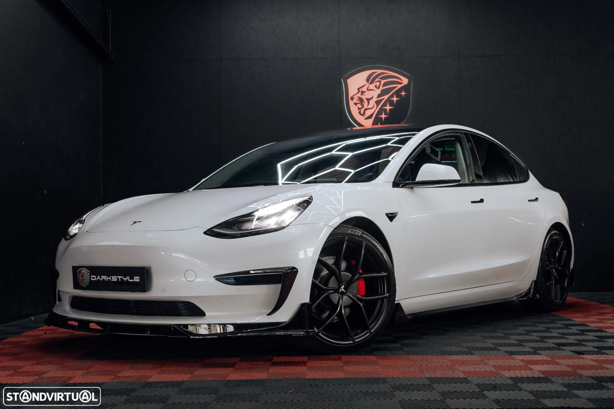 Tesla Model 3 Standard Range Plus RWD - 2