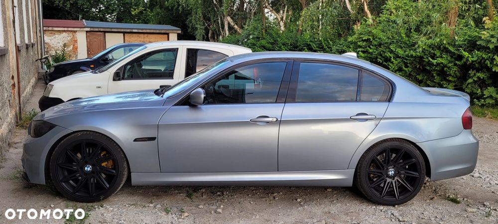 BMW Seria 3 330d xDrive - 16