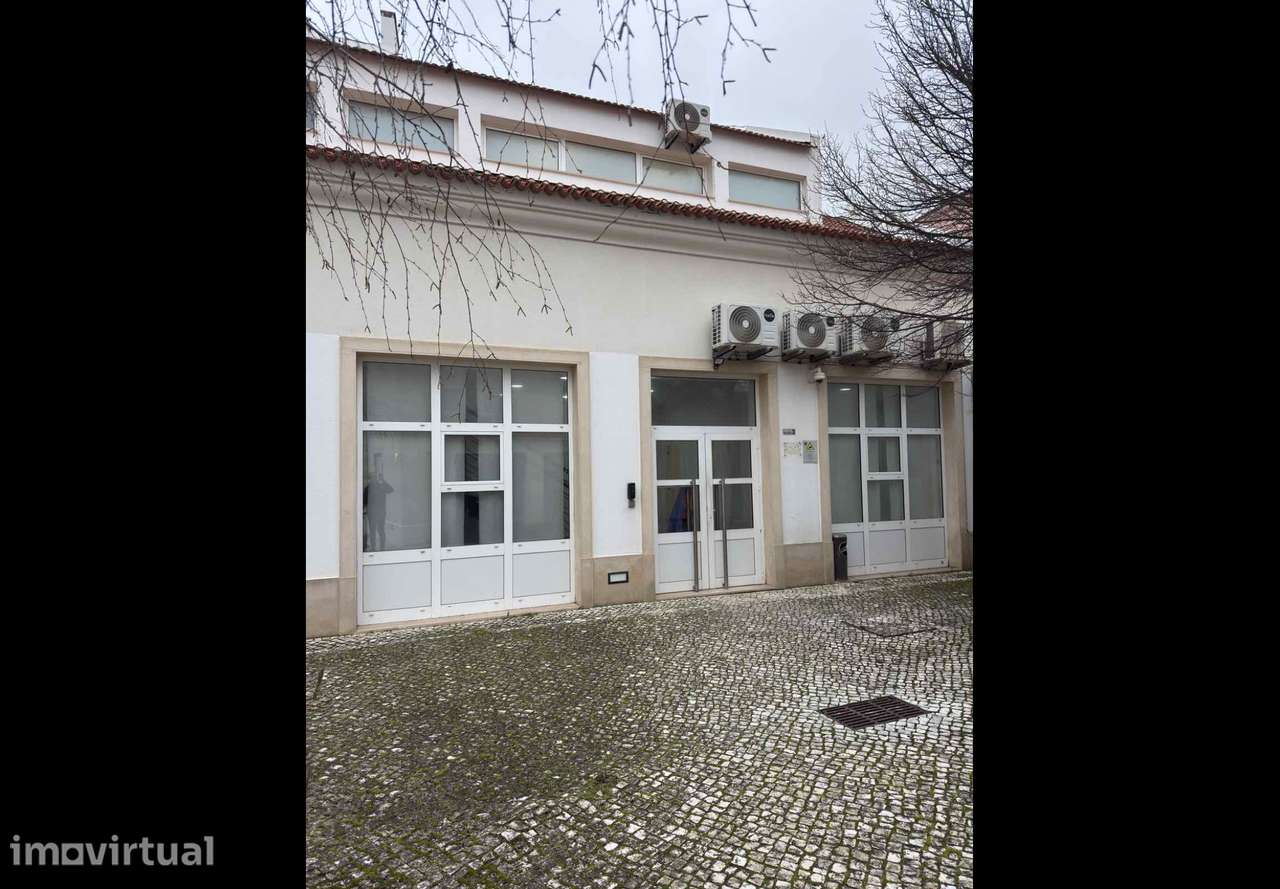 Imóvel comercial em condomínio fechado em Alcabideche "Cascais" - Grande imagem: 2/19