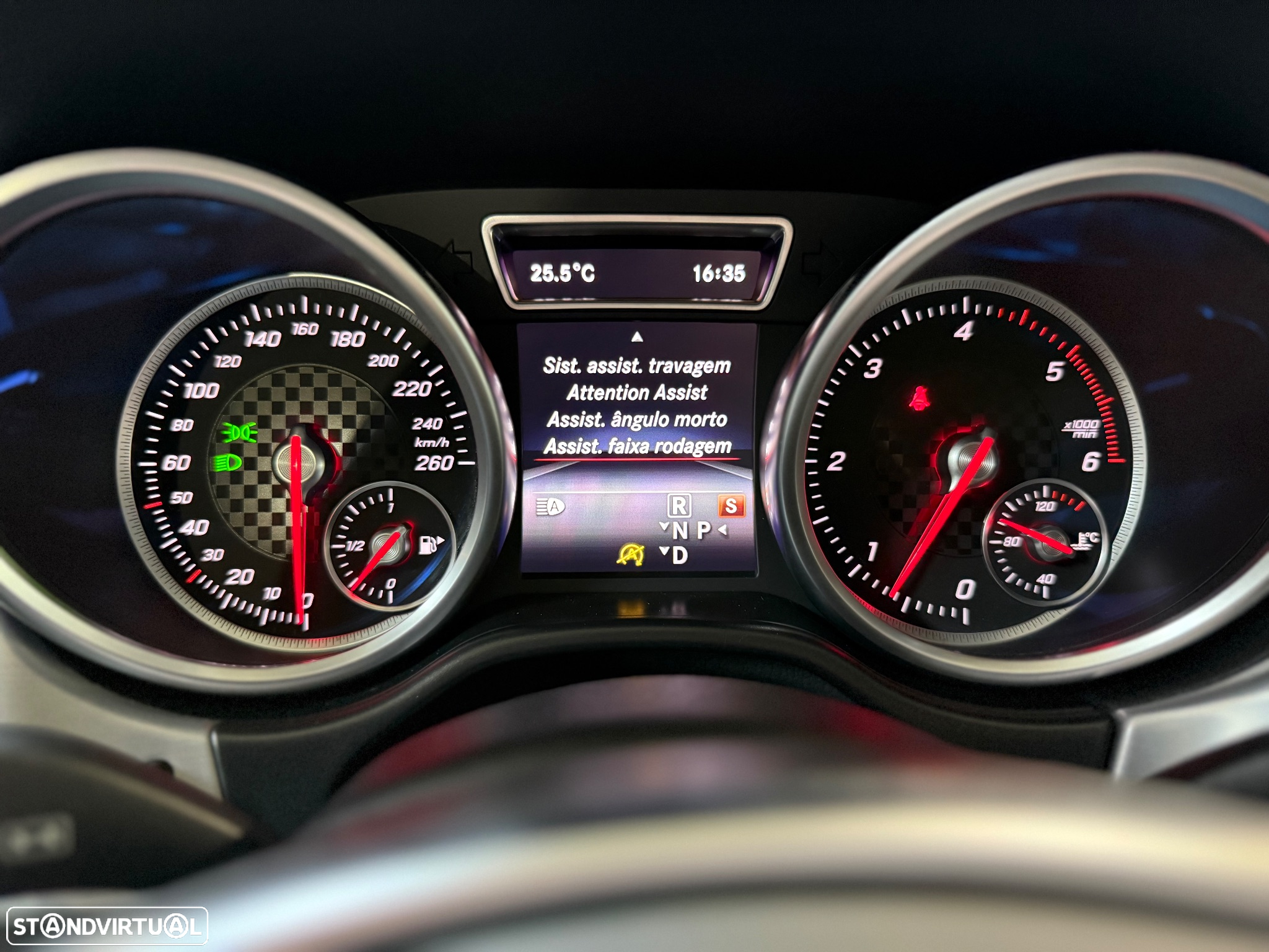 Mercedes-Benz GLE 350 d 4Matic 9G-TRONIC AMG Line - 41
