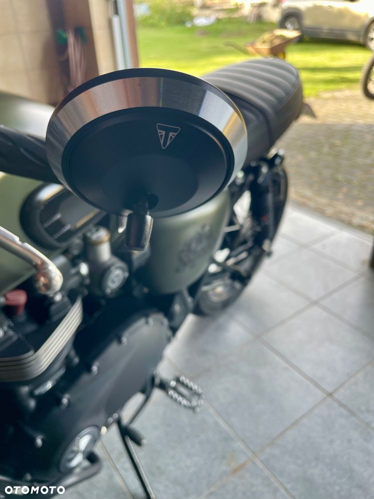 Triumph Bonneville - 9