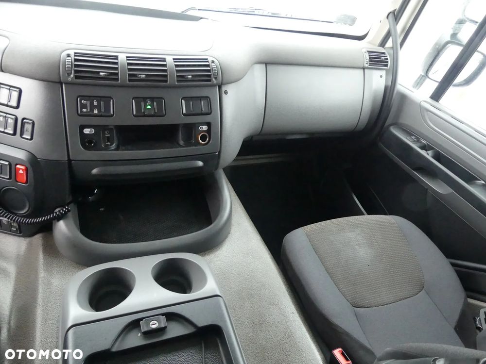 DAF CF 370 / 6x2 / CHŁODNIA 9.40 + WINDA / EURO 6 / CARRIER SUPRA 850 / - 36