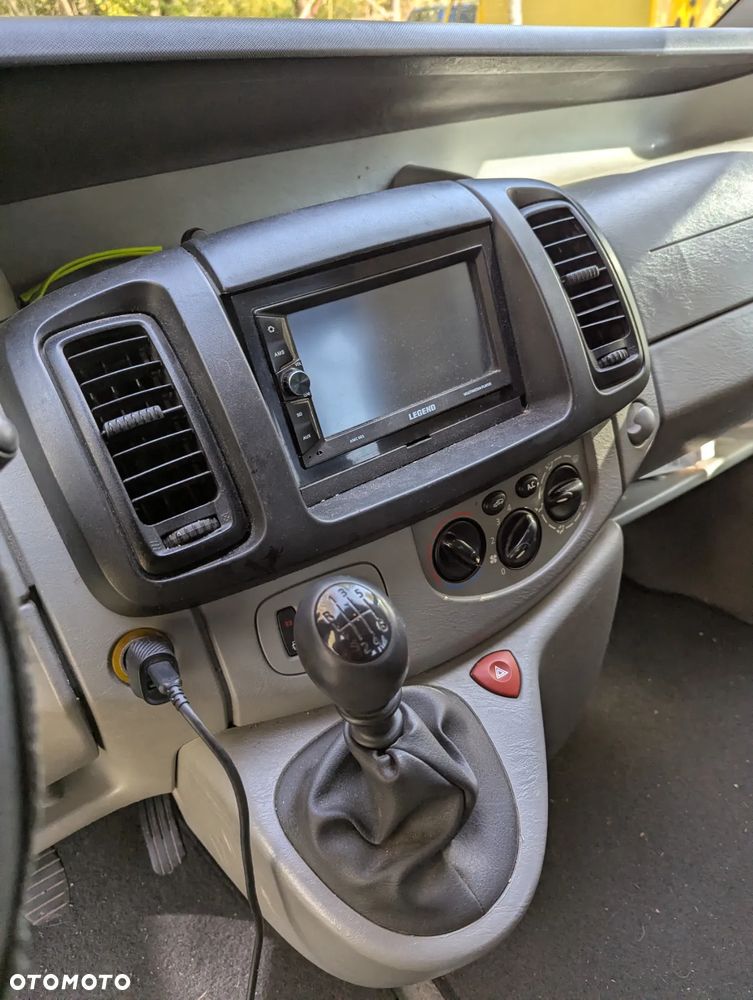 Renault Trafic 1.9 dCi Passenger Authentique - 22