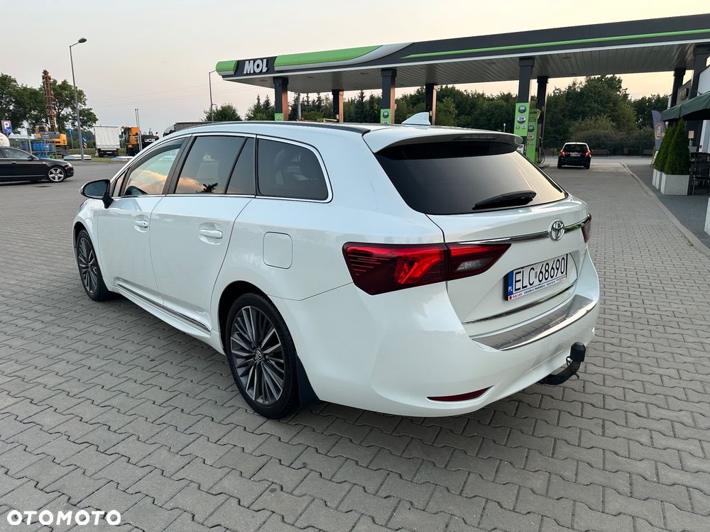 Toyota Avensis Touring Sports 1.8 Comfort - 5