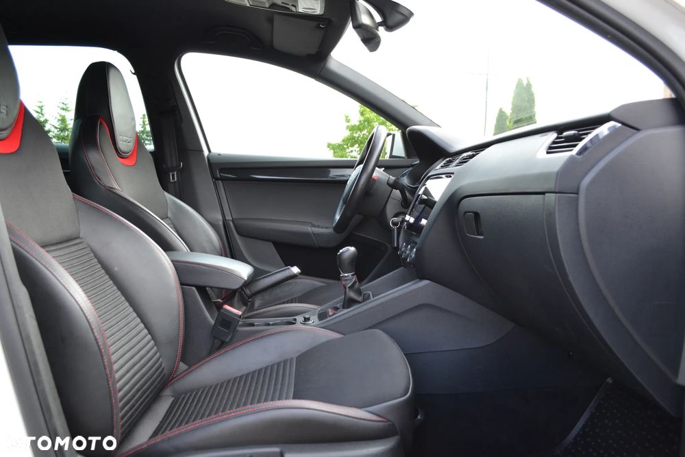 Skoda Octavia 2.0 TDI (Green tec) RS - 27