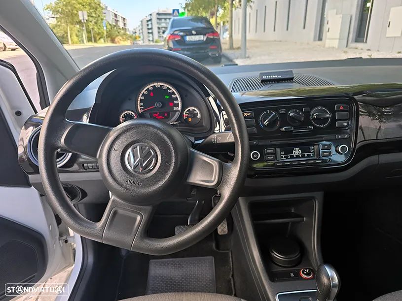 VW Up! 1.0 BlueMotion Move Auto - 13