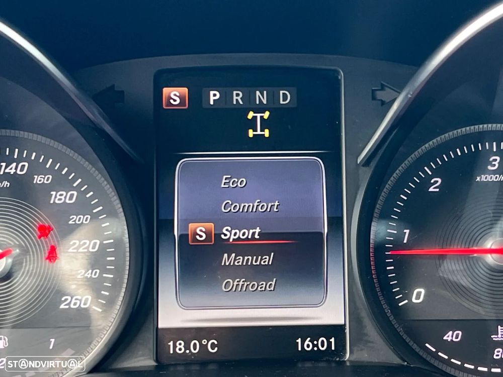 Mercedes-Benz X 350 - 26