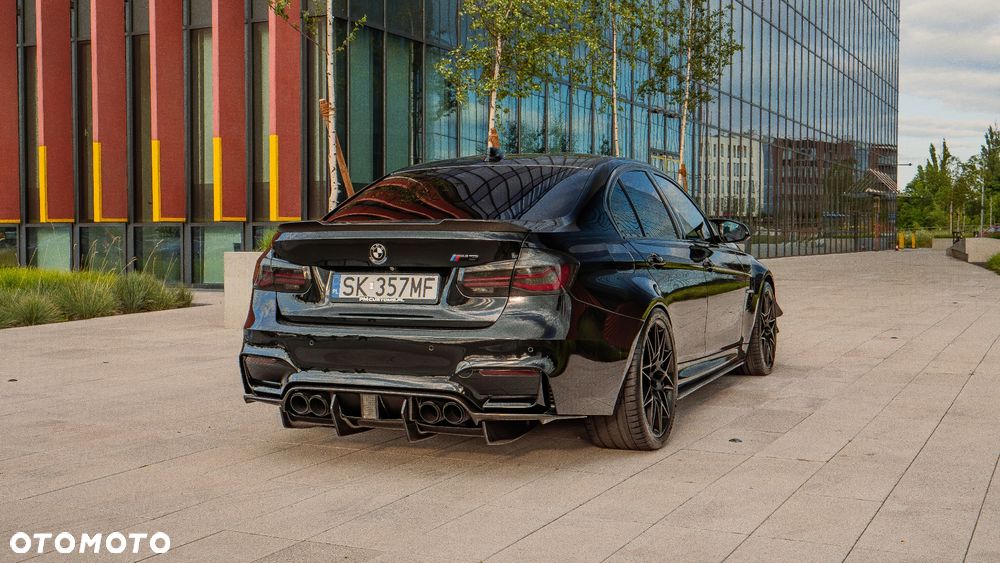 BMW M3 CS DKG - 12
