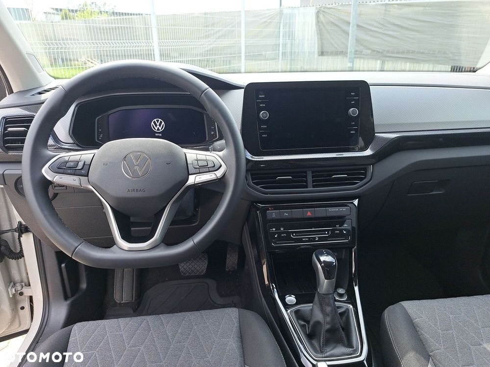 Volkswagen T-Cross - 13