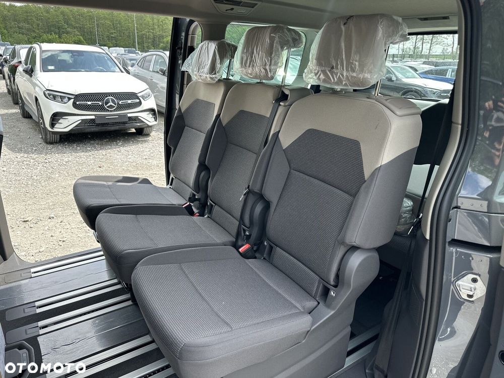 Volkswagen Multivan - 17