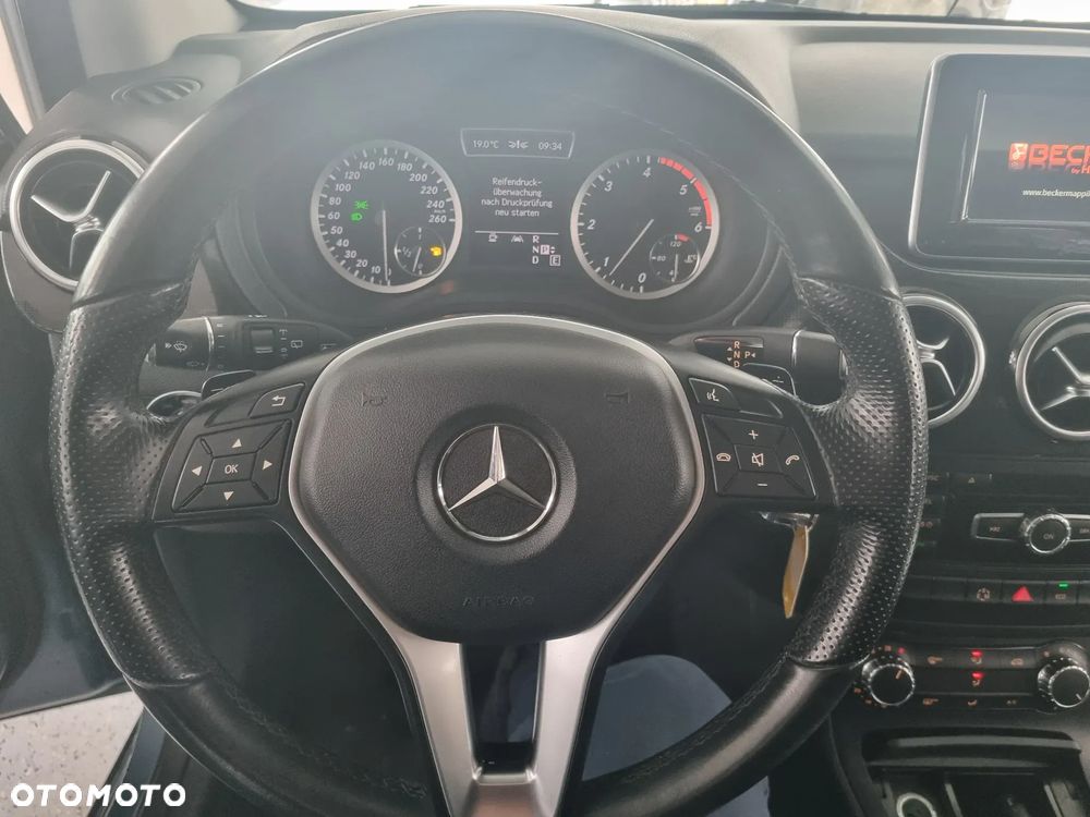 Mercedes-Benz Klasa B 180 CDI (BlueEFFICIENCY) 7G-DCT - 17