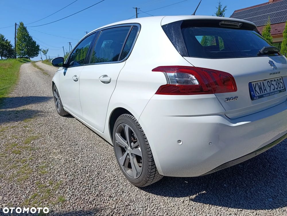 Peugeot 308 1.6 e-HDi Allure S&S - 9