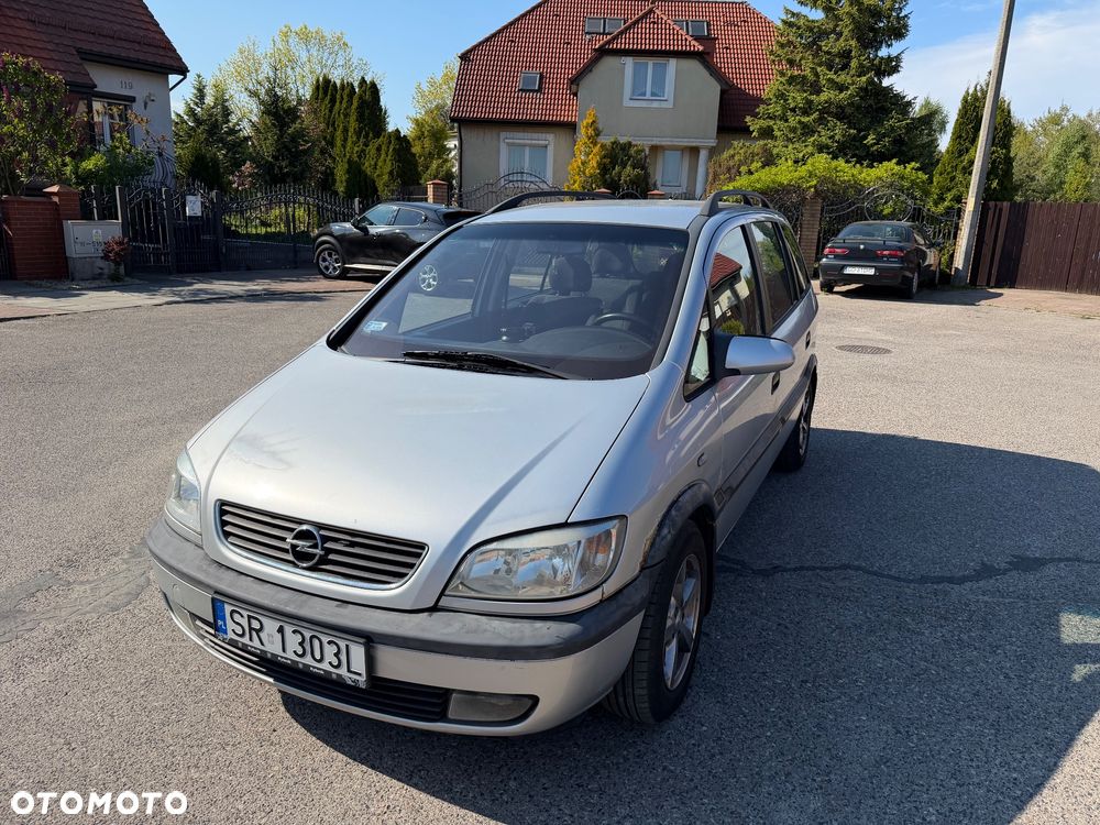 Opel Zafira 1.8 16V Comfort - 2