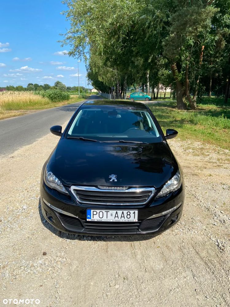 Peugeot 308 - 8