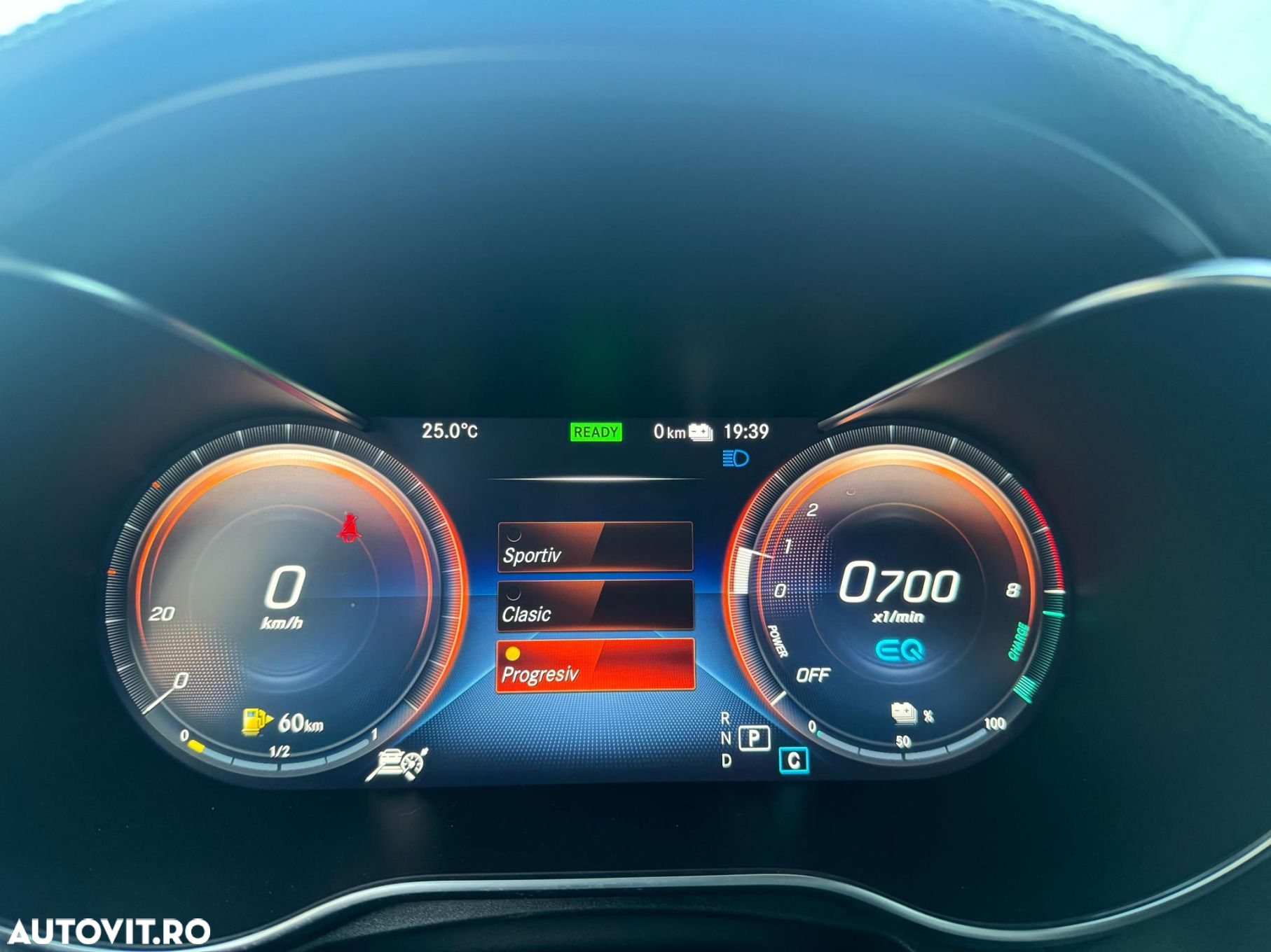 Mercedes-Benz GLC 300 e 4Matic 9G-TRONIC - 28