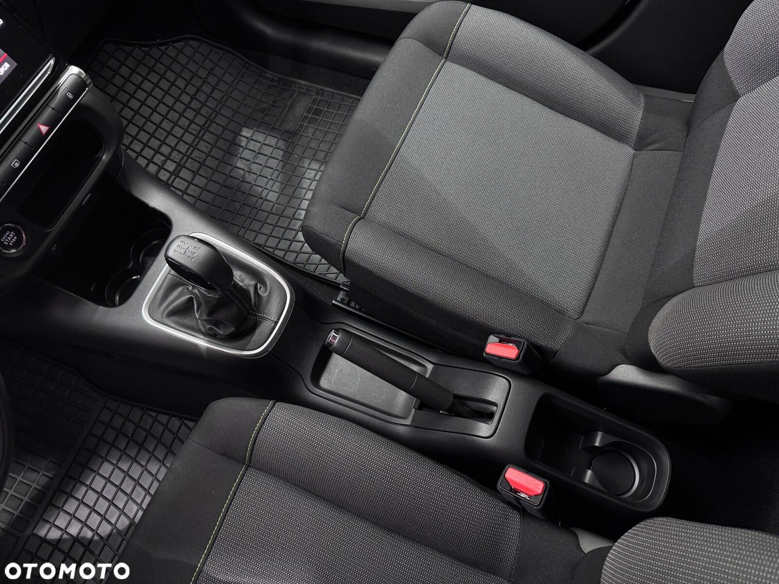 Citroën C3 1.2 PureTech Shine - 26