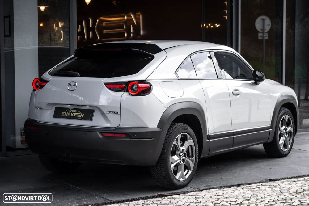 Mazda MX-30 e-SKYACTIV Excellence - 4