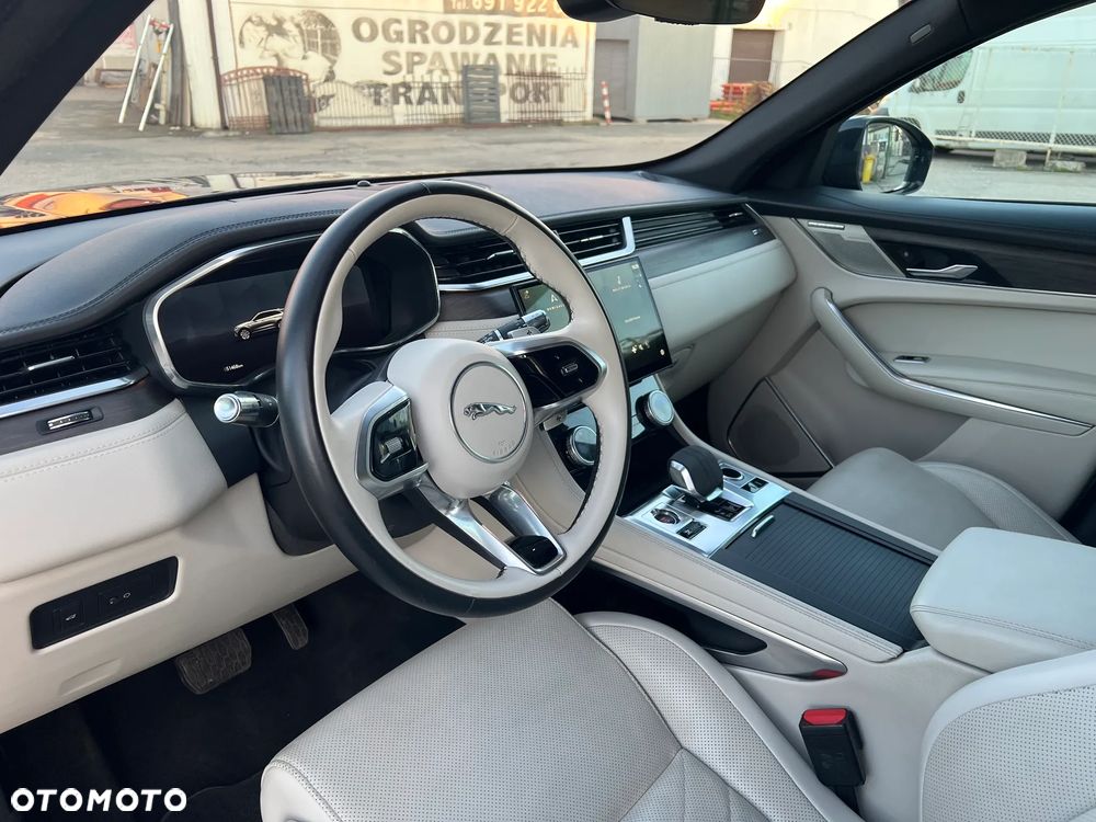 Jaguar F-Pace P250 AWD S - 12