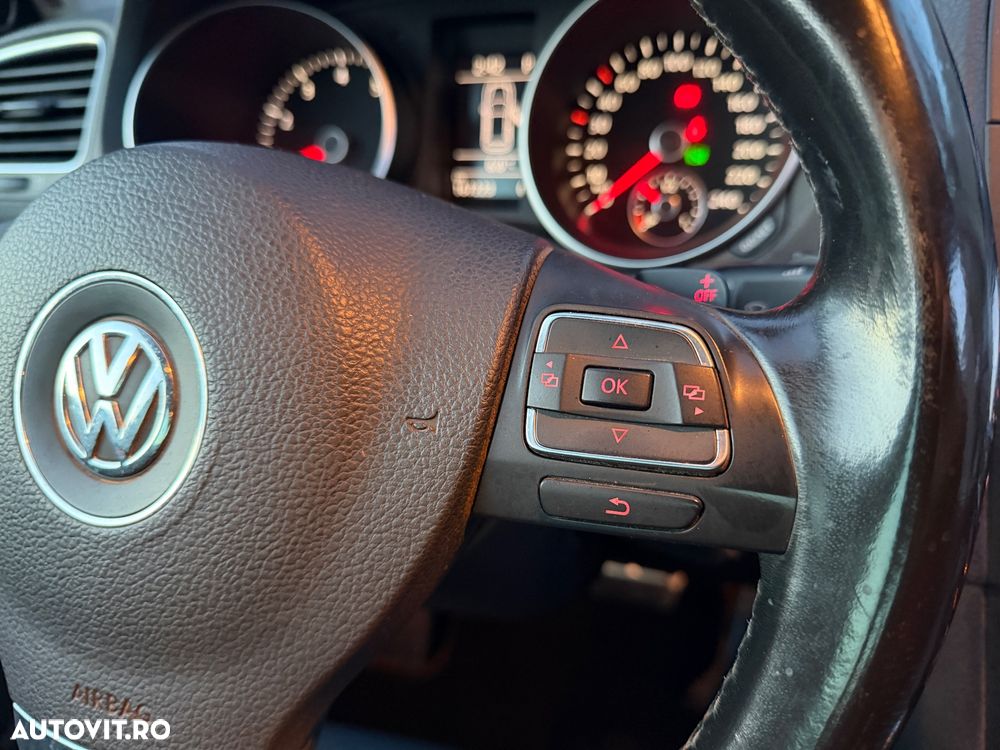 Volkswagen Golf 1.4 TSI DSG Style - 20