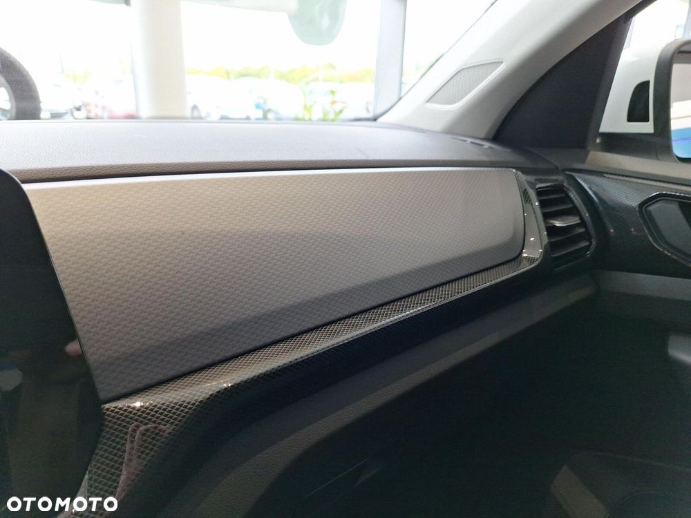 Volkswagen T-Cross - 34