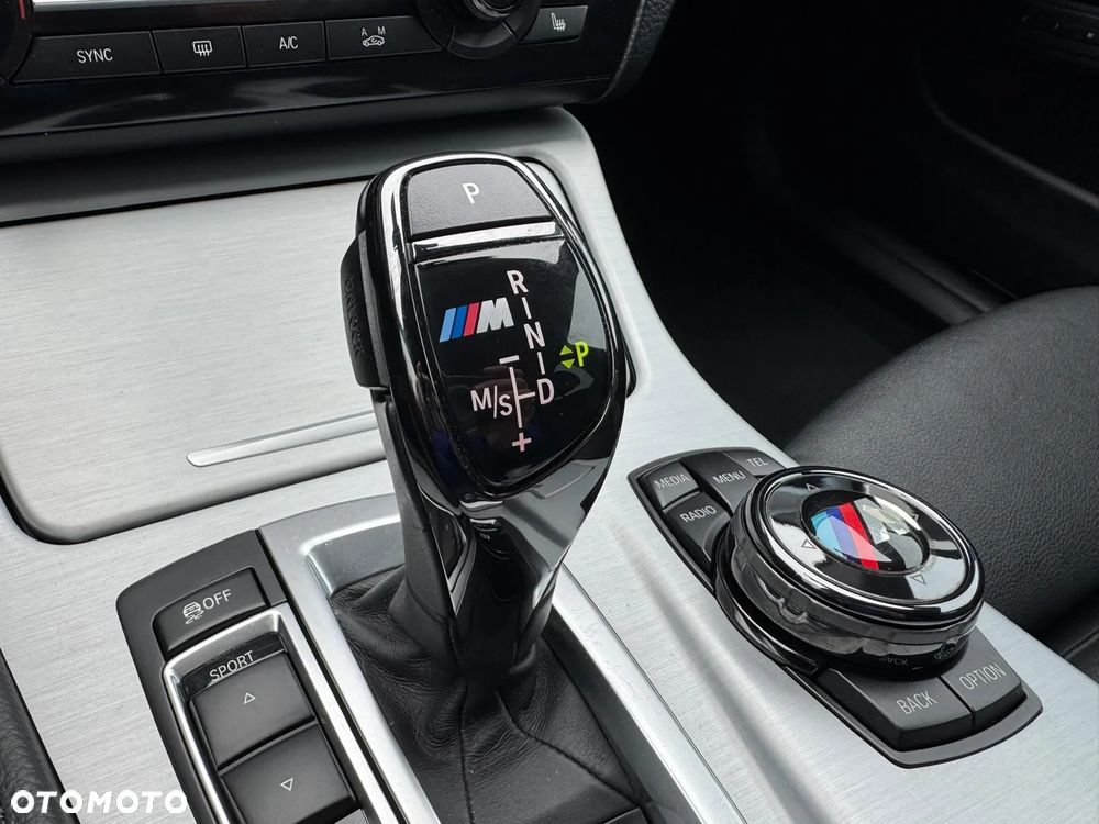 BMW Seria 5 M550d xDrive - 17