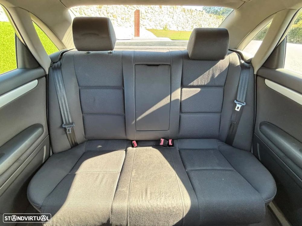 Audi A4 1.9 TDI - 12