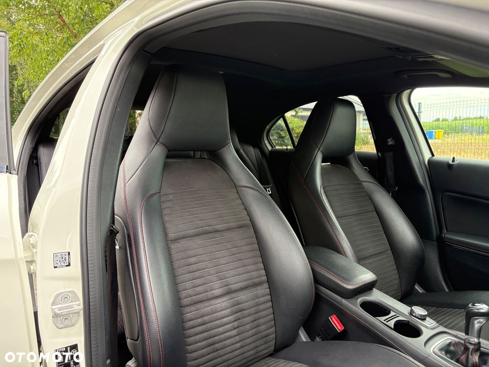 Mercedes-Benz Klasa A 200 d AMG Line - 19