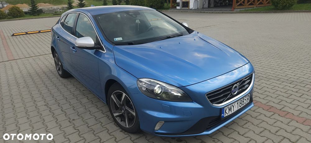 Volvo V40 D2 Drive-E R-Design Momentum - 1