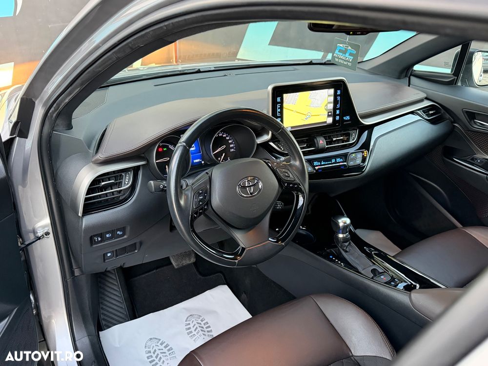 Toyota C-HR Hybrid Lounge - 10