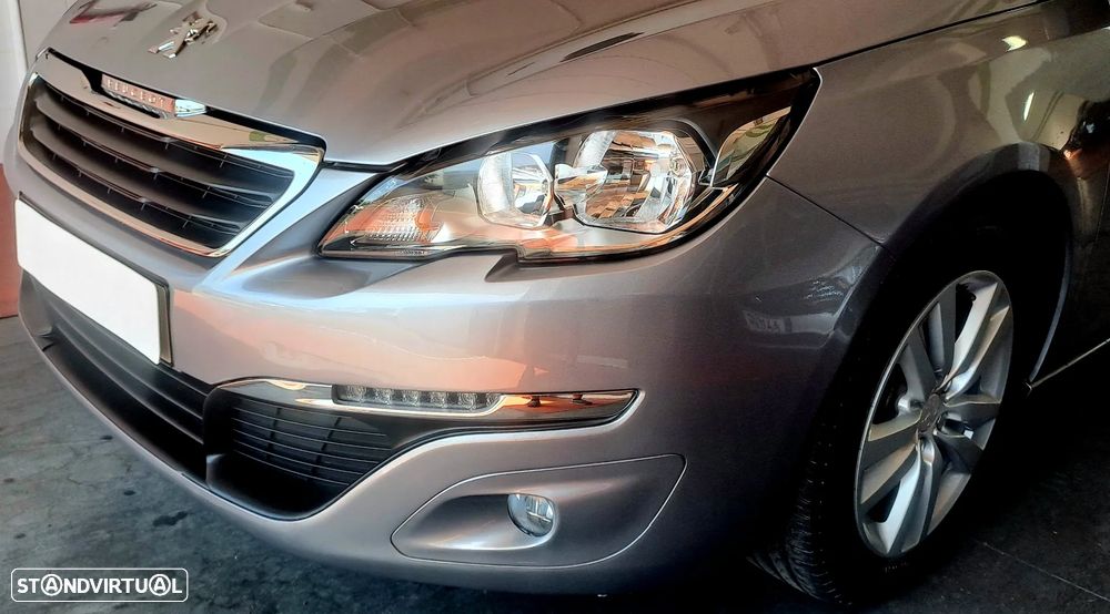 Peugeot 308 1.2 PureTech Style - 24