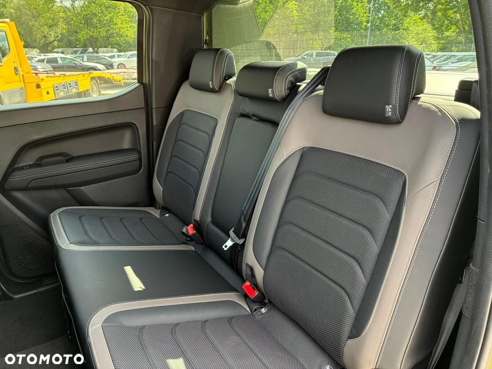 Volkswagen Amarok - 16