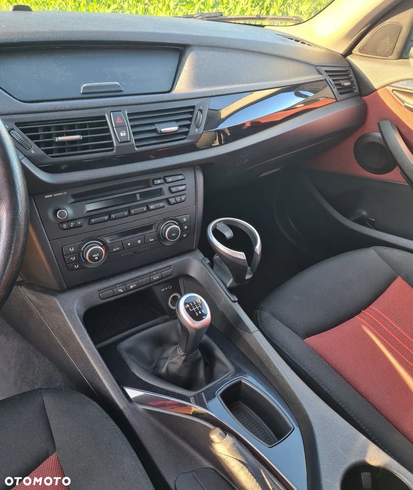 BMW X1 sDrive18d xLine - 13