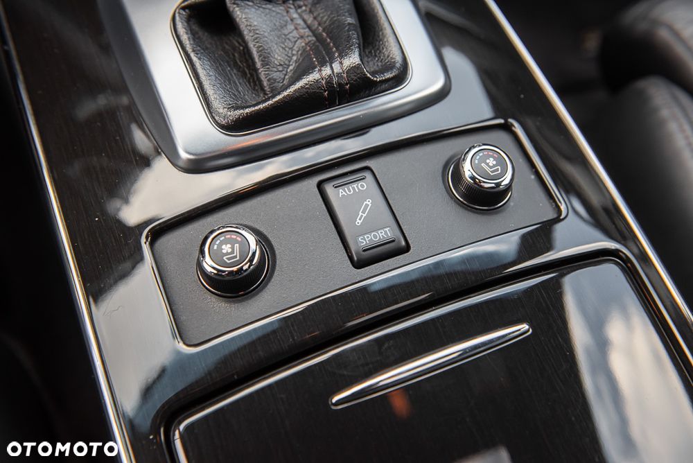 Infiniti Q70 3.0d S Premium - 20