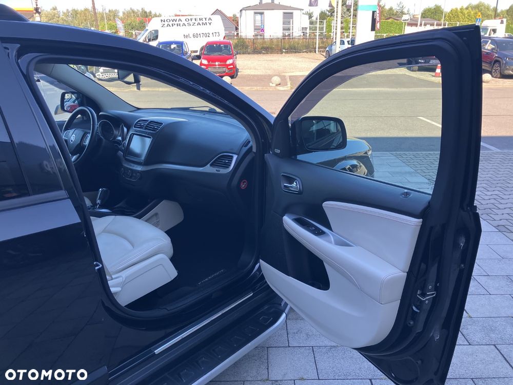 Fiat Freemont 2.0 Multijet Lounge AWD - 24