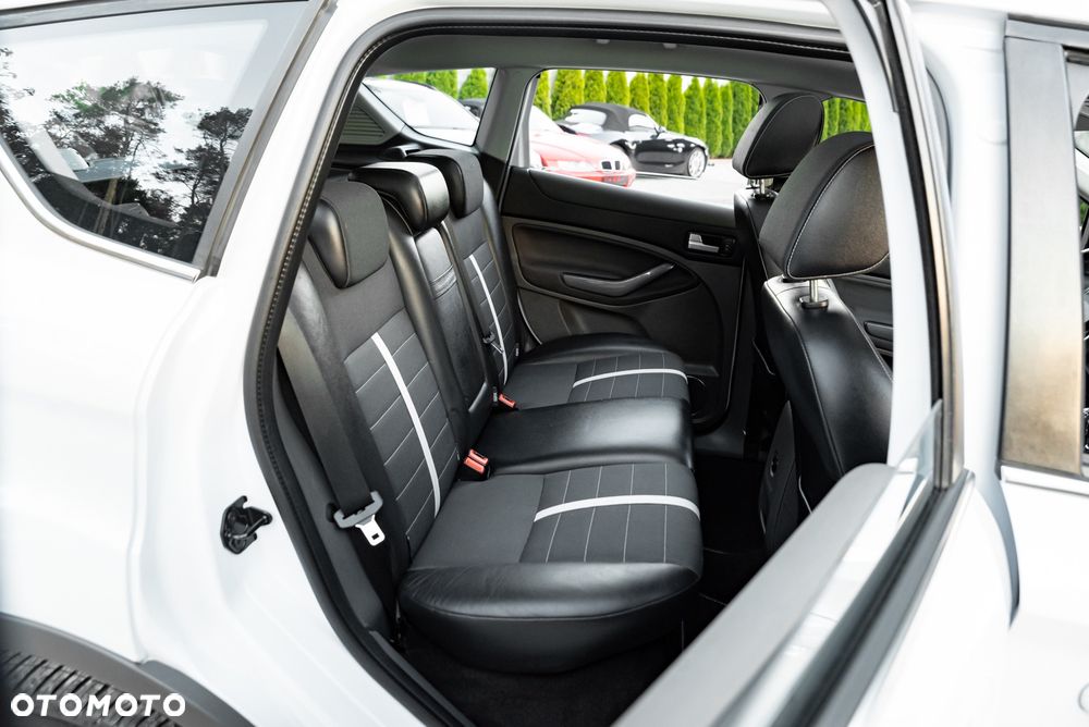 Ford Kuga 2.5 4x4 Trend - 23