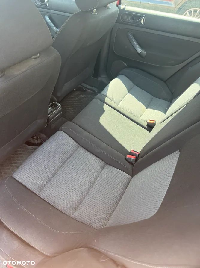 Volkswagen Golf 1.6 Comfortline - 7