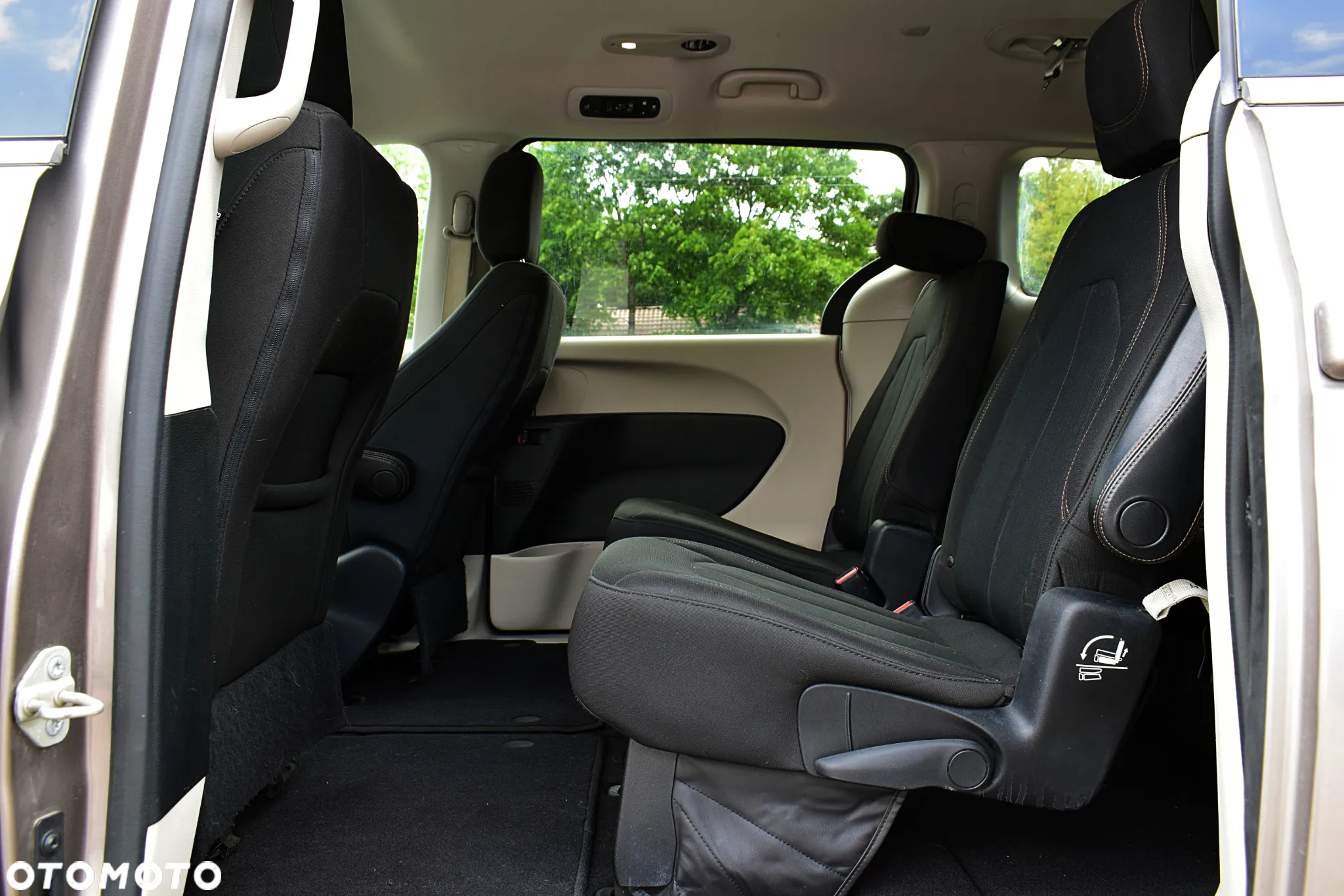 Chrysler Pacifica - 6