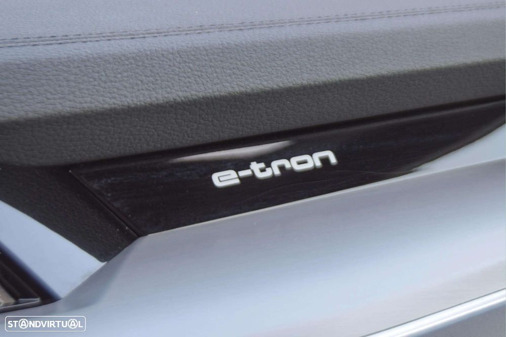Audi e-tron 55 quattro S line - 35